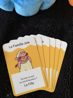 Cartes de la famille joie du jeu des 7 familles emotions