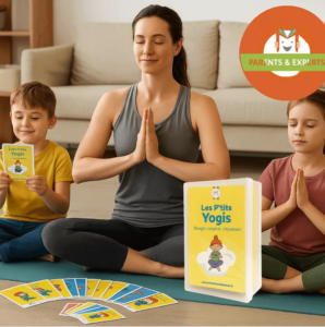 Famille pratiquant yoga ensemble